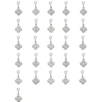 Pendentifs et breloques romantiques en acier inoxydable plaqué or 18 carats PVD, motif pétale de fleur, 26 lettres A-Z, avec boucle élastique