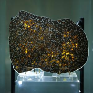 פרוסת מטאוריט ברזל אוליבין קנייתי חום טבעי באיכות גבוהה, אבן חן גולמית, אוליבין פלזיט, טרנד אופנה, מתנת חתונה - Product Image 3