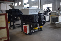 Déchiqueteuse automatique à quatre axes Shengzhong 600 800, déchiqueteuse multifonctionnelle à quatre arbres pour divers déchets