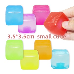 Joli cube anti-stress de 5,5 cm, jouet sensoriel, jouet anti-stress, cube anti-stress avec rembourrage en maltose, cube de glace - Product Image 2