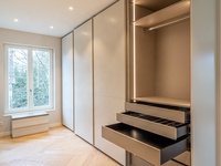 Armoire de rangement en bois sur mesure haut de gamme, dressing populaire pour chambre à coucher, vente chaude pour le rangement des vêtements