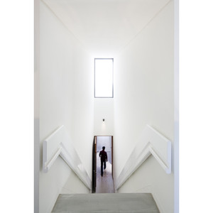 Solución Integral para Proyectos de Estructuras de Acero Ligeras para Villas Minimalistas Blancas - Product Image 2