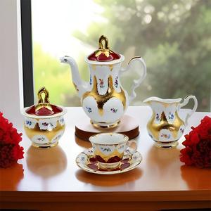 Juegos de Té y Café de Porcelana Fina Personalizados, Tetera Europea de Lujo con Borde Dorado para Regalo de Boda y Cumpleaños - Product Image 2