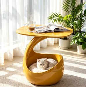Mesa Auxiliar Curva Creativa con Casa para Gatos - Product Image 1