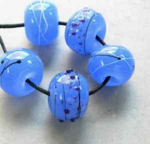 ลูกปัดแก้วลายจุดสีเงินสำหรับทำเครื่องประดับลูกปัดแก้วลูกปัดสีตามสั่งลูกปัดสำหรับงานปักแฮนด์เมด - Product Image 1