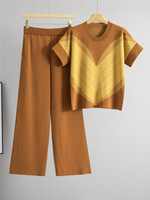 Ensemble décontracté et élégant au tempérament féminin, pull à manches courtes de couleur contrastée, pantalon large