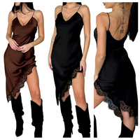 Robe mini asymétrique en satin de soie sexy avec dentelle et col en V pour femme, style Y2K, bretelles spaghetti, coupe haute-basse, robe de club