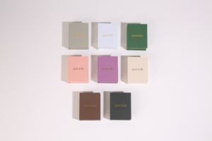 Caja de Joyería Magnética con Forma de Libro, Personalizable con Logotipo, Venta al Por Mayor, para Guardar Collares, Anillos y Aretes - Product Image 4