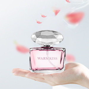 WARMKISS 50ml Eau De Toilette <span class=keywords><strong>pour</strong></span> Femmes Cristal Rose Diamant Parfum Frais Naturel Durable Parfum Ensemble <span class=keywords><strong>pour</strong></span> Étudiants <span class=keywords><strong>Jeunes</strong></span> - Product Image 1
