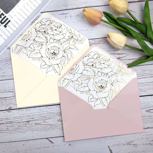 Enveloppes de mariage personnalisées avec doublure, monogramme et <span class=keywords><strong>illustration</strong></span> de la mariée, enveloppes d'invitation doublées à motifs floraux et aquarelle - Product Image 5