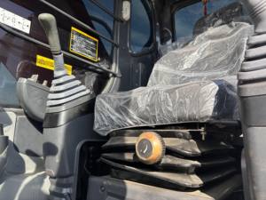 Excavadora sobre orugas Hitachi ZX200 usada de alto rendimiento a la venta en Shanghai con componentes de motor central y motor de engranajes - Product Image 6