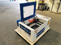 Machine de découpe et de gravure laser de bureau mini CO2 50W, laser CO2 RF 80W à tube métallique pour gravure laser sur matériaux non métalliques
