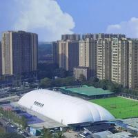 Fabricant chinois de bâtiments à membrane gonflable sur mesure à construction rapide, dôme gonflable à grande portée pour stade sportif