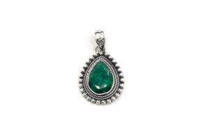 Colgante de Berilo Verde Estilo Vintage, Joyería Hecha a Mano en Plata de Ley 925, Regalo de Diseñador para Mujer, Proveedor Mayorista de Joyería - Product Image 3
