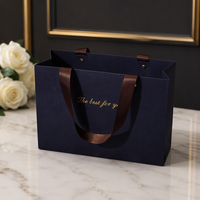 Sacs cadeaux en papier noir mat de luxe avec poignée en ruban, sacs de shopping rigides en carton pour chaussures et vêtements pour hommes, emballage de vente au détail