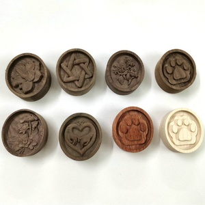 X106 Pièces de bois DIY, matériaux faits à la main, pièces de bois peintes à la main, décoration en bois, planches de bois, forme circulaire, étoile, dessin animé - Product Image 5