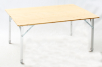 Table d'extérieur pliante Portable pieds en aluminium réglables meubles de plage modernes multifonctionnels en bambou pour l'utilisation de jardin de Camping