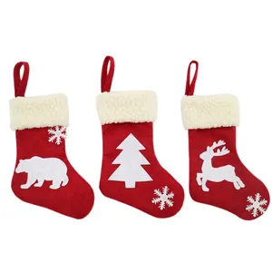 Calcetín rojo de Navidad, decoración de copo de nieve, con manguito de piel, oso, árbol, Reno, directo de fábrica, barato
