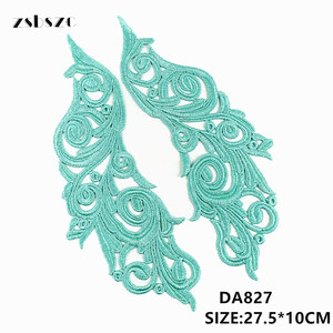 Paire de miroirs en dentelle guipure florale bleu Tiffany avec appliques miroir vert sauge pour pinces à cheveux faites à la main, accents de vêtements et artisanat de journalisation - Product Image 4