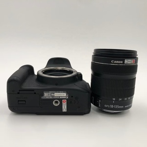 Appareils photo numériques d'occasion en gros - Canon 700D 18-135mm IS STM Kit 18MP <span class=keywords><strong>hybride</strong></span> AF écran tactile DSLR certifié pour le vlogging, reconditionné - Product Image 5