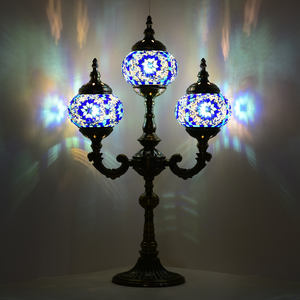 Lampe de table marocaine <span class=keywords><strong>Marrakech</strong></span>, faite à la main, 3 globes, mosaïque turque en verre, lampe de bureau ottomane en mosaïque - Product Image 1