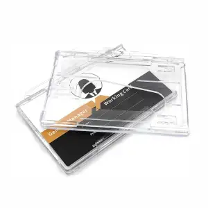 क्षैतिज हार्ड प्लास्टिक बैज धारक स्पष्ट आईडी बैज नाम कार्ड धारक स्पष्ट आईडी बैज नाम कार्ड धारक के साथ 2 कार्ड ऊर्ध्वाधर शैली