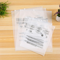 Sacs à fermeture éclair en CPE PE givrés personnalisés, emballages pour vêtements, sacs en plastique à fermeture éclair pour chemises, vêtements, avec impression de logo
