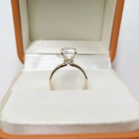 2.5 CT Zümrüt Kesim Mozanit 2mm Bant 8.5X6.5mm 1.20mmX10 adet 14k Sarı Altın Vintage Çatal Ayarlı Özelleştirilebilir Boyut Yüzük