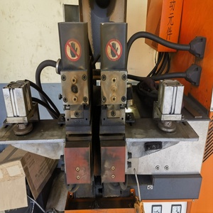Machine de soudage par flash automatique économique fabriquée en Chine - Product Image 1