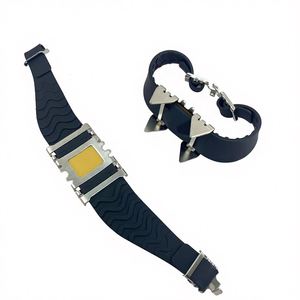 Crampons à glace en silicone à 4 dents - Plaques antidérapantes universelles pour enfants, crampons à neige, griffes à glace pour chaussures d'hiver et d'escalade en extérieur - Product Image 4
