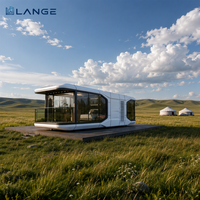 LANGE Maison Modulaire Préfabriquée Moderne 2 Chambres 1 Salon 1 Cuisine Type Capsule Spatiale pour Famille Complète, Idéale pour Location en Station Balnéaire