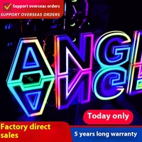 Panneau de porte en couleur Symphony 3D avec lumière LED lumineuse à sept couleurs pour la publicité en plein air dans les magasins et les bars