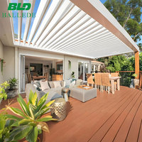 Pergola en aluminium écologique avec LED, motorisée, imperméable, à lames orientables, revêtement poudré, pour jardin, avec commande électrique.