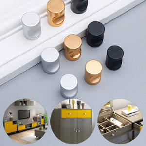 Tirador de aluminio de un solo orificio para <span class=keywords><strong>armario</strong></span>, perilla redonda negra y dorada para muebles, cajón, escritorio - Product Image 3