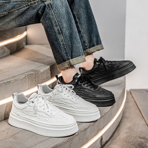 New Breathable <b>Small</b> White Shoes Versatile Thick Sole Sports Shoes for Male Students Casual Low Top Thick Sole Board Shoes - Product Image 2