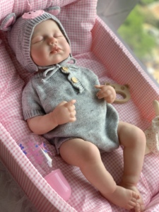 Muñeca Bebé <span class=keywords><strong>Reborn</strong></span> de Silicona R&B de 18 Pulgadas con Ojos Abiertos y Móviles, Juguete Suave, Muñeca de Moda con Caja de Regalo - Product Image 2