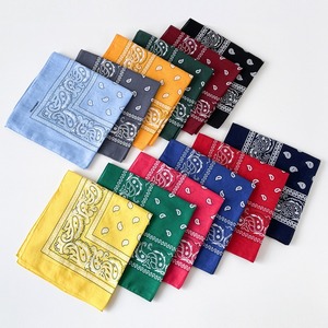 Bandanas carrés en coton et polyester personnalisables de haute qualité, réutilisables, vierges, pour impression numérique, écologiques, pour femmes et hommes, avec logo - Product Image 4