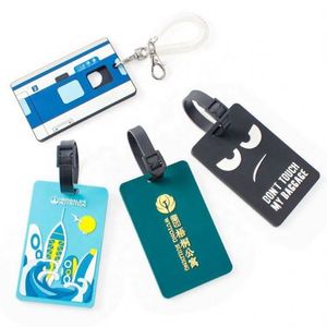 Etiqueta de Equipaje de PVC de Goma Suave Personalizada al por Mayor con Patrón de Letras para Viajes Individuales - Product Image 1