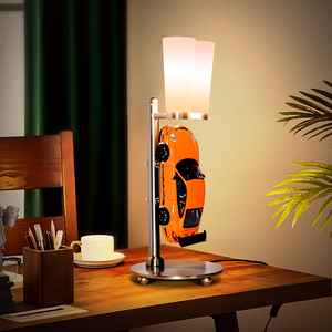Anpassen des Marken designs <span class=keywords><strong>1</strong></span>:18 & <span class=keywords><strong>1</strong></span>:24 Home Decor Art Car Schreibtisch lampe <span class=keywords><strong>LED</strong></span>-Leuchten