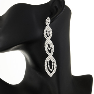 Nouvelles Boucles d'oreilles Chandelier en Strass Style Européen et Américain pour Femme, Chaîne à Griffes Exagérée, Longues, Effet Œil de Cheval, pour Scène et Tenues de Caractère - Product Image 1