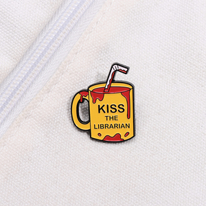 Ảo Phim <span class=keywords><strong>Buffy</strong></span> <span class=keywords><strong>The</strong></span> Vampire Slayer Men Pins Kinh Dị Halloween Kim Loại Trâm Huy Hiệu Đồ Trang Sức Ba Lô Phụ Kiện Quà Tặng - Product Image 3