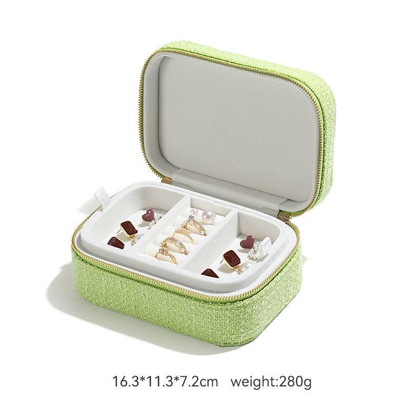 สีเขียวอ่อน