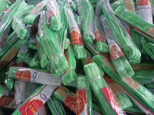 <span class=keywords><strong>Eslinga</strong></span> <span class=keywords><strong>de</strong></span> cincha sólida y duradera <span class=keywords><strong>de</strong></span> <span class=keywords><strong>4</strong></span> <span class=keywords><strong>metros</strong></span> <span class=keywords><strong>de</strong></span> largo con capacidad <span class=keywords><strong>de</strong></span> elevación <span class=keywords><strong>de</strong></span> 1T ~ 10T y extremo <span class=keywords><strong>de</strong></span> Gargantilla - Product Image 3