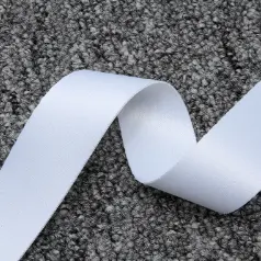 حزام منسوج أبيض من البوليستر لتسامي الطباعة حسب الطلب لفات