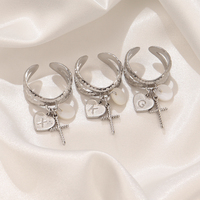 Bague en acier inoxydable avec initiale en forme de cœur pour femmes, 26 lettres de A à Z, pendentif croix, bagues ouvertes, bijoux femme