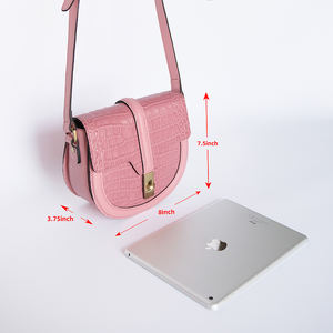 Bolso de cuero de vaca con relieve de cocodrilo de gran venta, bolso de mensaje para mujer diseñado en color Pinck - Product Image 4