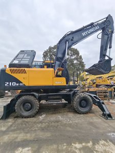 Excavatrice sur pneus Hyundai 21 tonnes 210w-9t presque neuve, d'occasion, moteur coréen, PLC, moteur hydraulique, roulement, boîte de vitesses, pompe 0.92m - Product Image 4