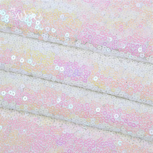 Tessuto Raso Glitterato Iridescente da 3mm all'Ingrosso, Multicolore, Elasticizzato, con Perline e Paillettes per Scarpe e Accessori per Bambini e Bambine - Product Image 3