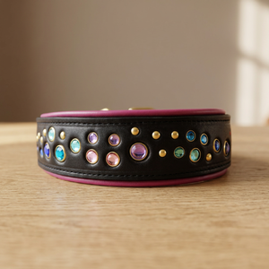ปลอกคอสุนัขบุนวมแบบนุ่มหนังวัวแท้ของ100% ตกแต่งด้วยหมุดและหมุดย้ำ - Product Image 3