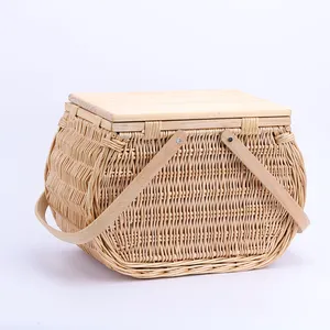 Rattan Wine Willow Wooden Top Wicker Picnic Basket Set With Wooden Handle And Lid For 4 Person